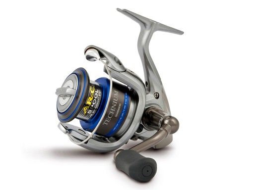 Катушка безынерционная Shimano Technium 2500 FC